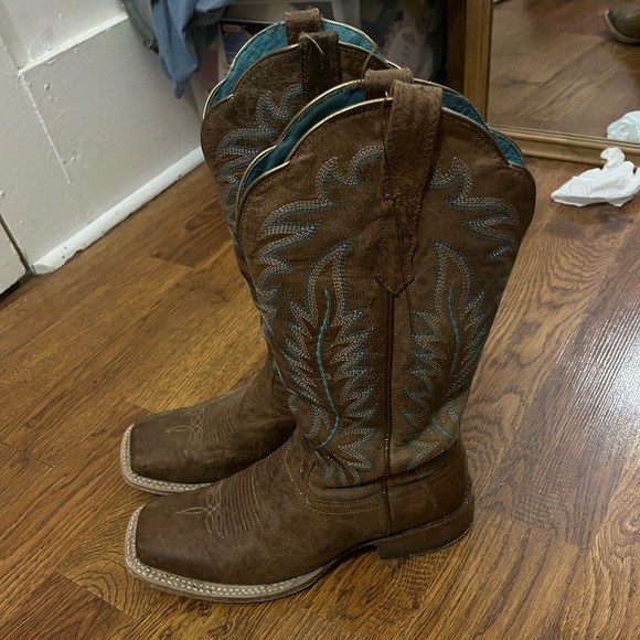 Brand new ariat  boots - Picture 1 of 6